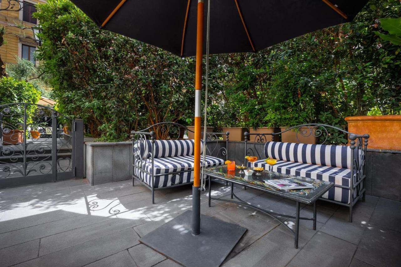 Deluxe Suite Private Garden
